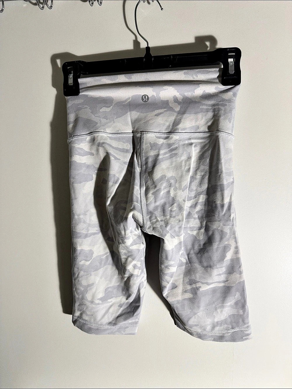 Lululemon Align High-Rise Short 8" Camo Bike Shorts 8" Gray & White